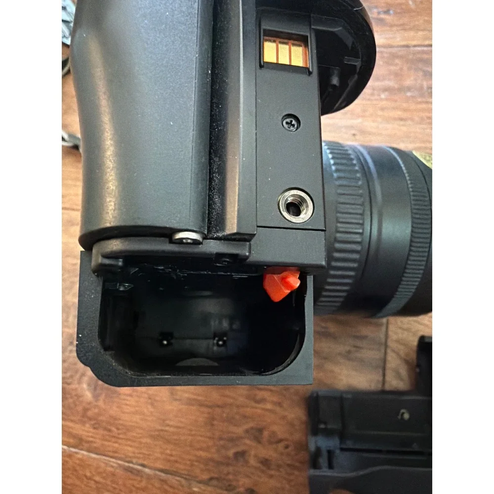 Canon EOS 650 35mm SLR Film Camera with EF 35-70mm f/3.5-4.5 Lens & Date Back